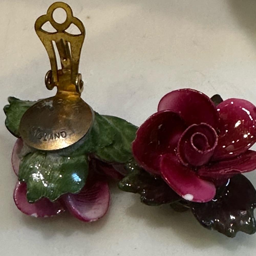 Vintage Floral Rose clip on Earrings - Pink- made in England - Picture 15 of 15